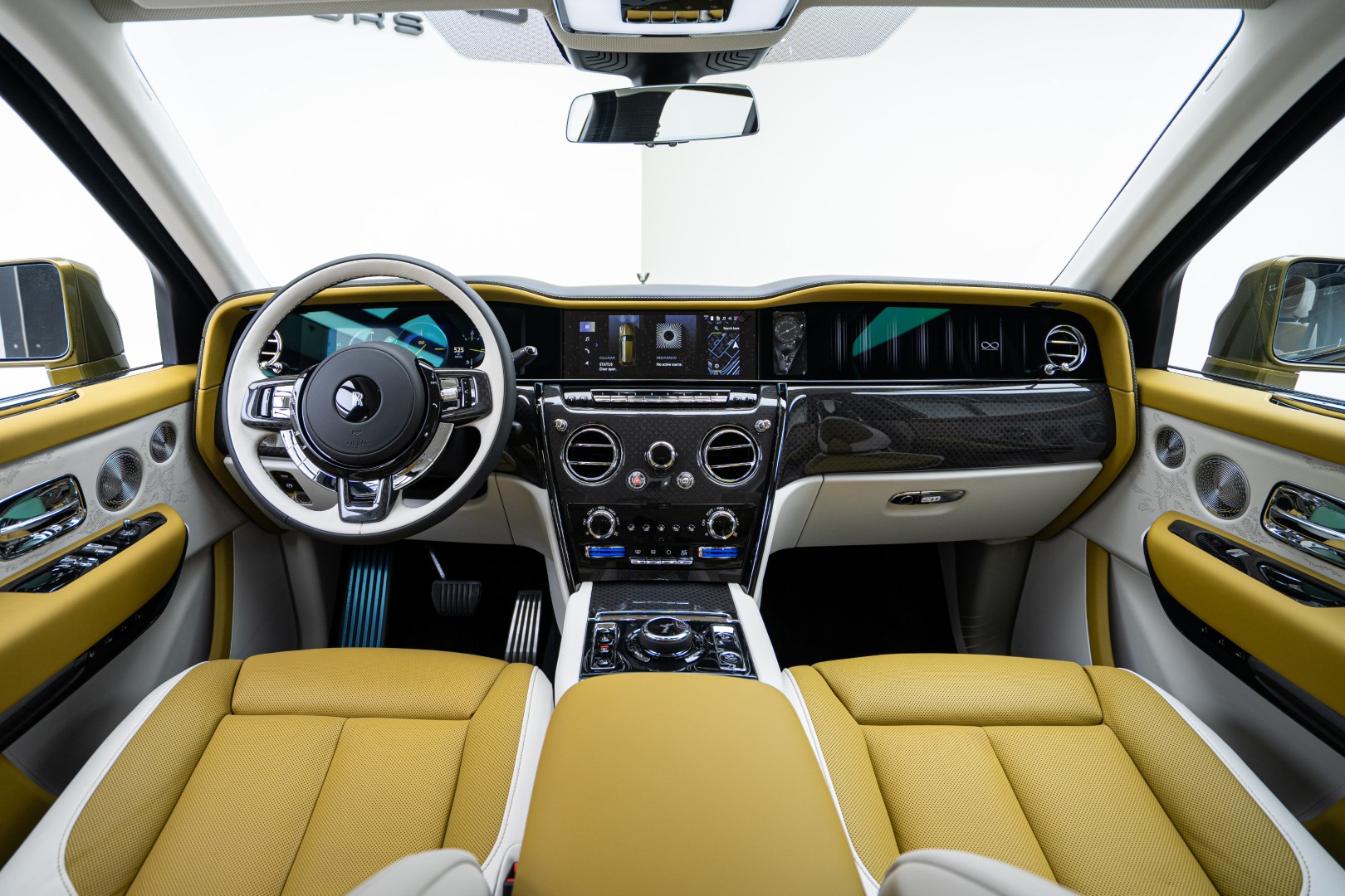 2026 ROLLS ROYCE CULLINAN BLACK BADGE | GCC | WARRANTY SERVICE | TOP SPEC